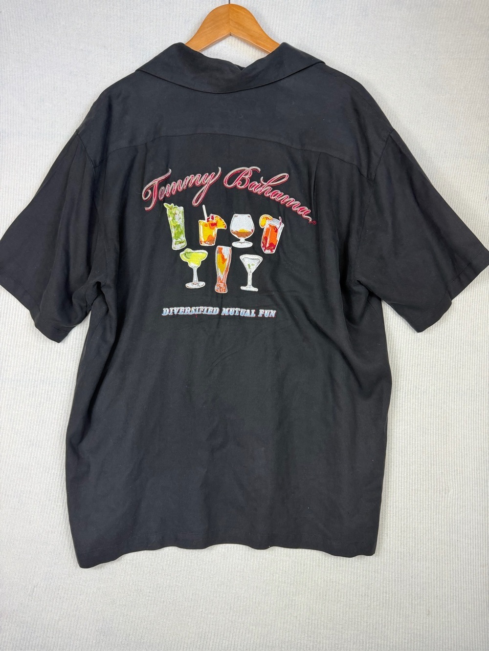 Tommy Bahama 100% Silk Camp Shirt XL Black Cocktail Embroidered Back Panel
